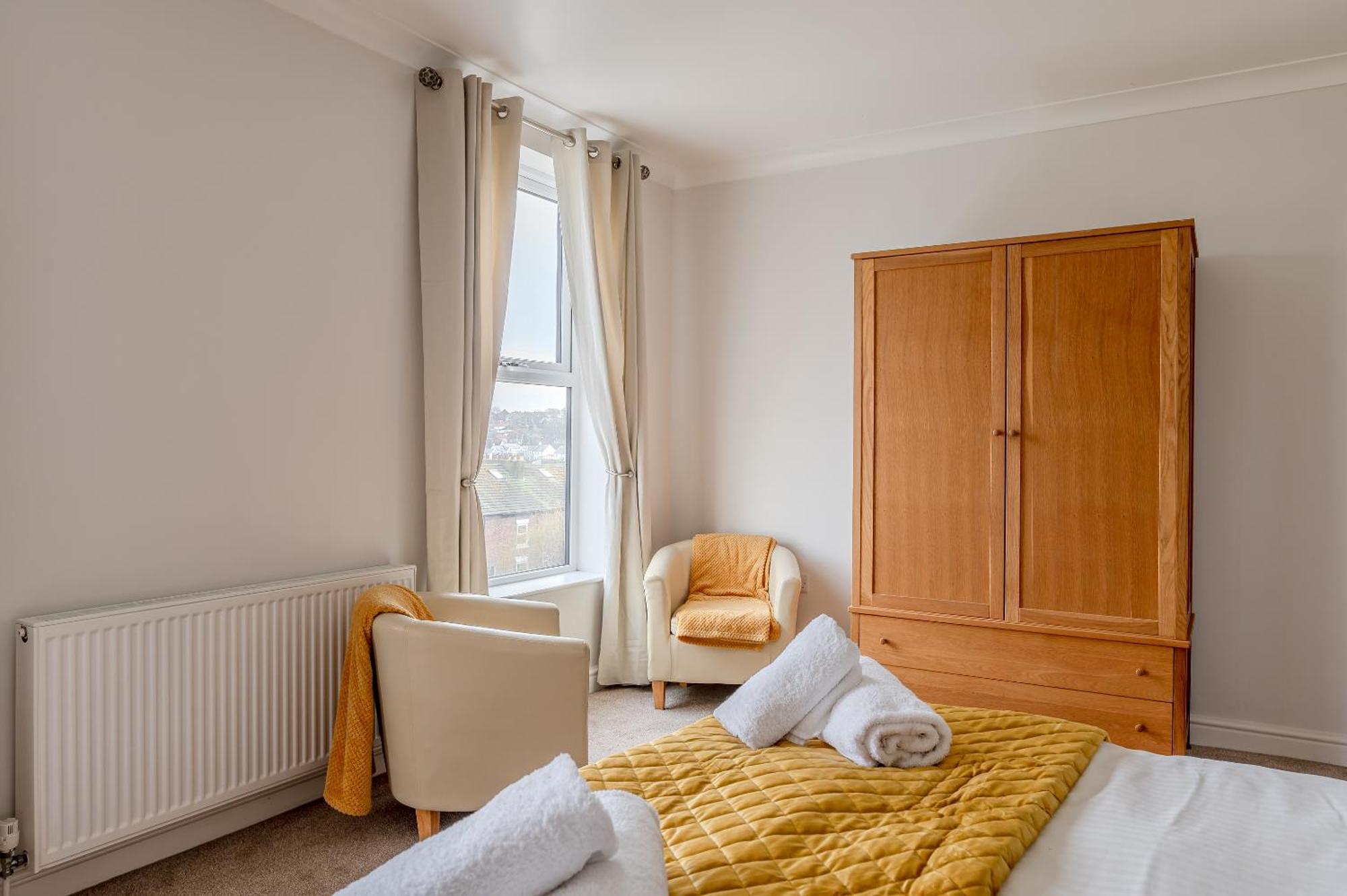 Rosemill - Large Pet Friendly Home With Off Road Parking Whitby Extérieur photo