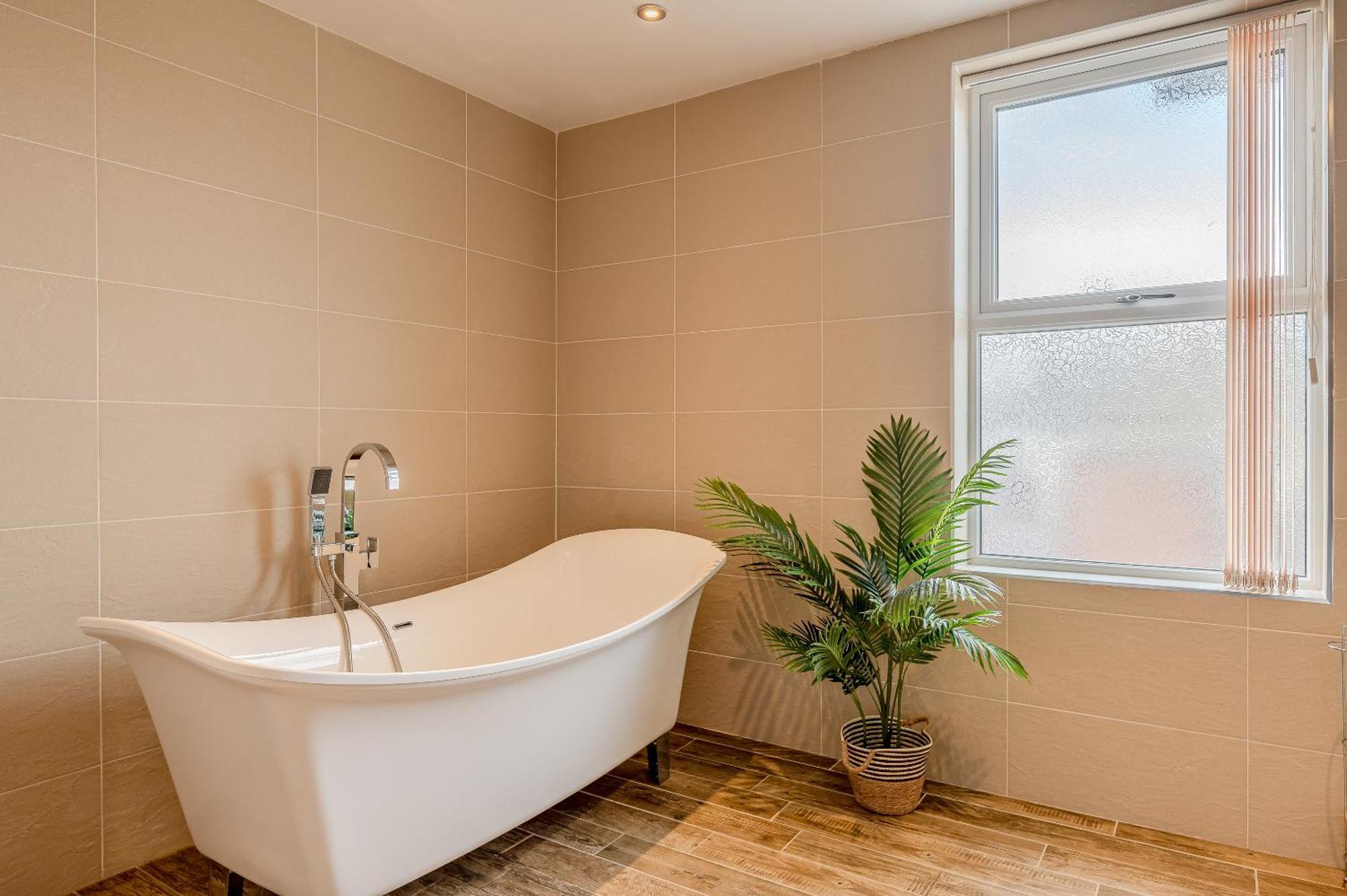 Rosemill - Large Pet Friendly Home With Off Road Parking Whitby Extérieur photo